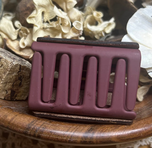 Geometric Design Leather Hair Claw Clip – Small 2"