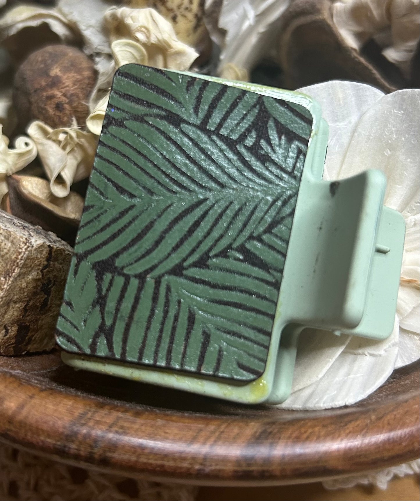 Metallic Green Leather Leaves Hair Claw Clip – Small 2"