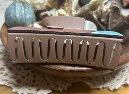 Wooden 3D Highland Cow Hair Claw Clip – 4"