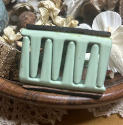 Metallic Green Leather Leaves Hair Claw Clip – Small 2"