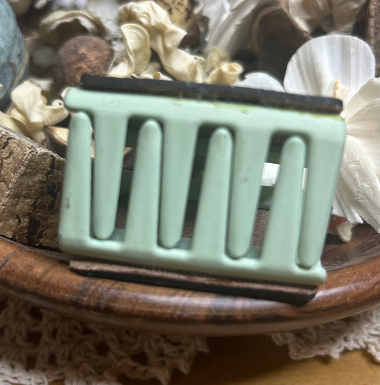 Metallic Green Leather Leaves Hair Claw Clip – Small 2"