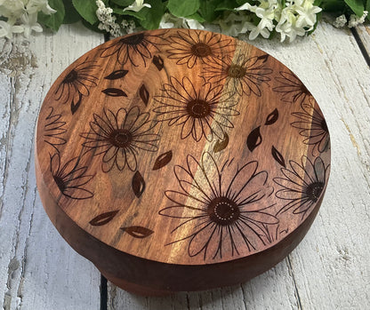 Wood Raised Stand – Flowers Engraved